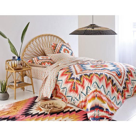 21 dormitorios con camas de mimbre, junco ,caña y ratán