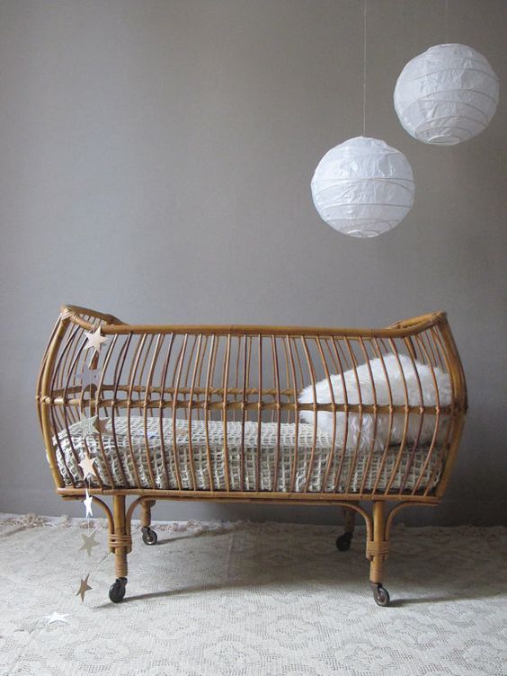 21 dormitorios con camas de mimbre, junco ,caña y ratán