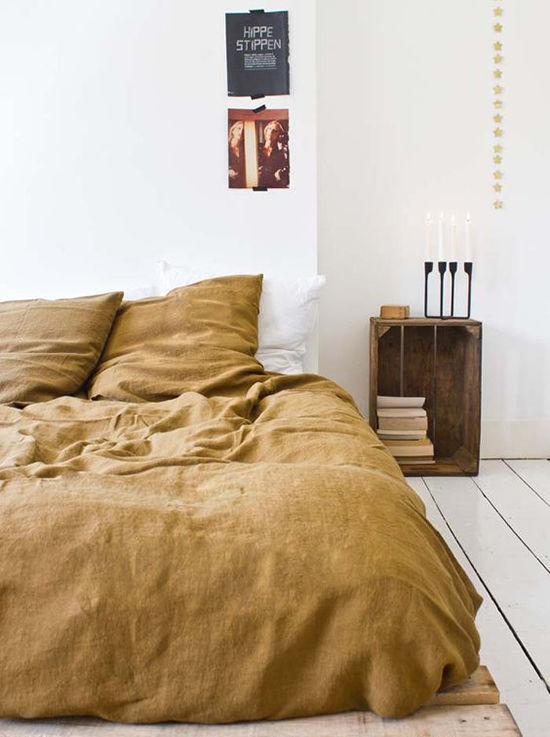 22 ideas originales de mesitas de noche hechas con cajas de madera (2)