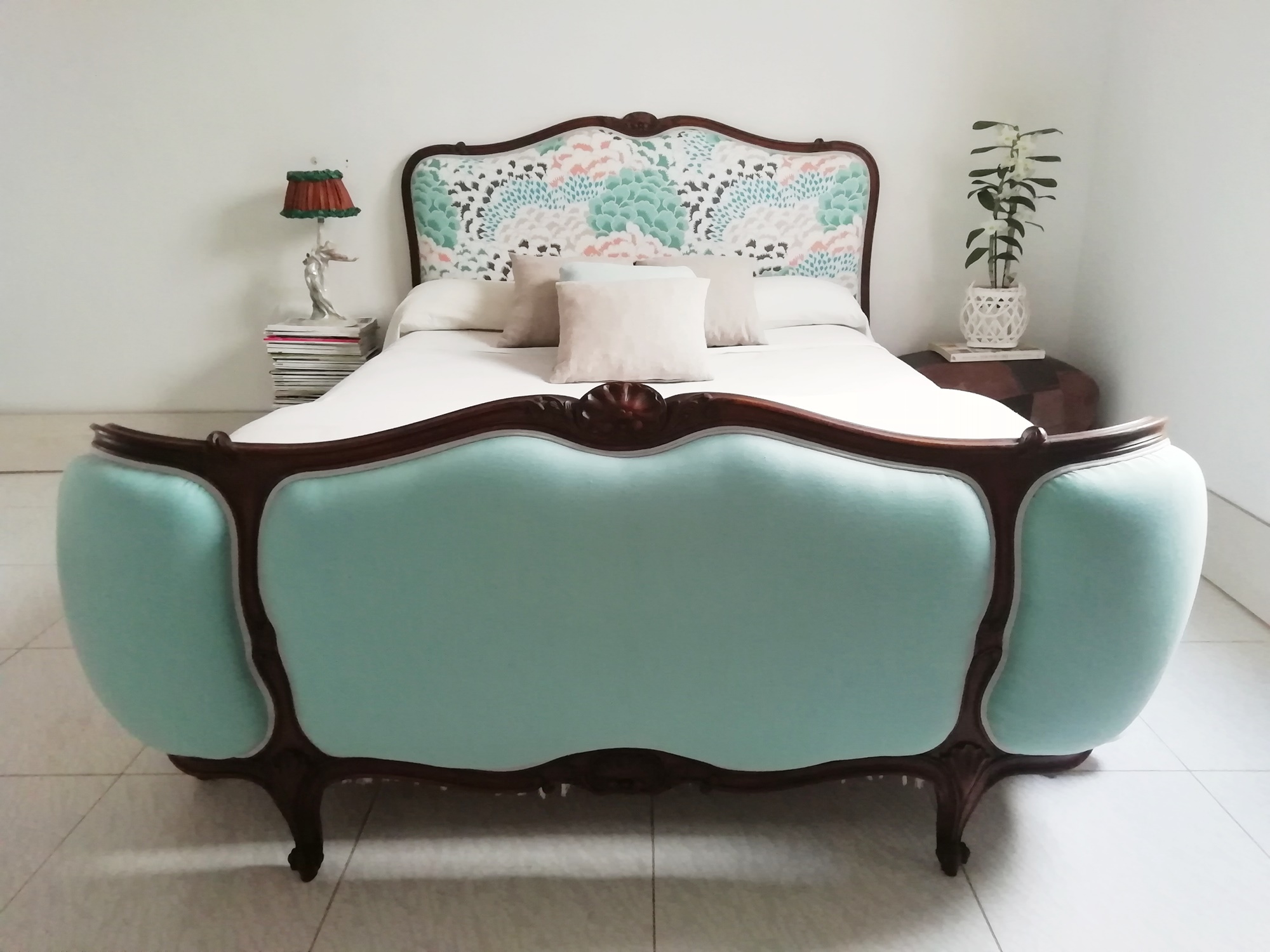 Antes y después de una antigua cama estilo Luis XV