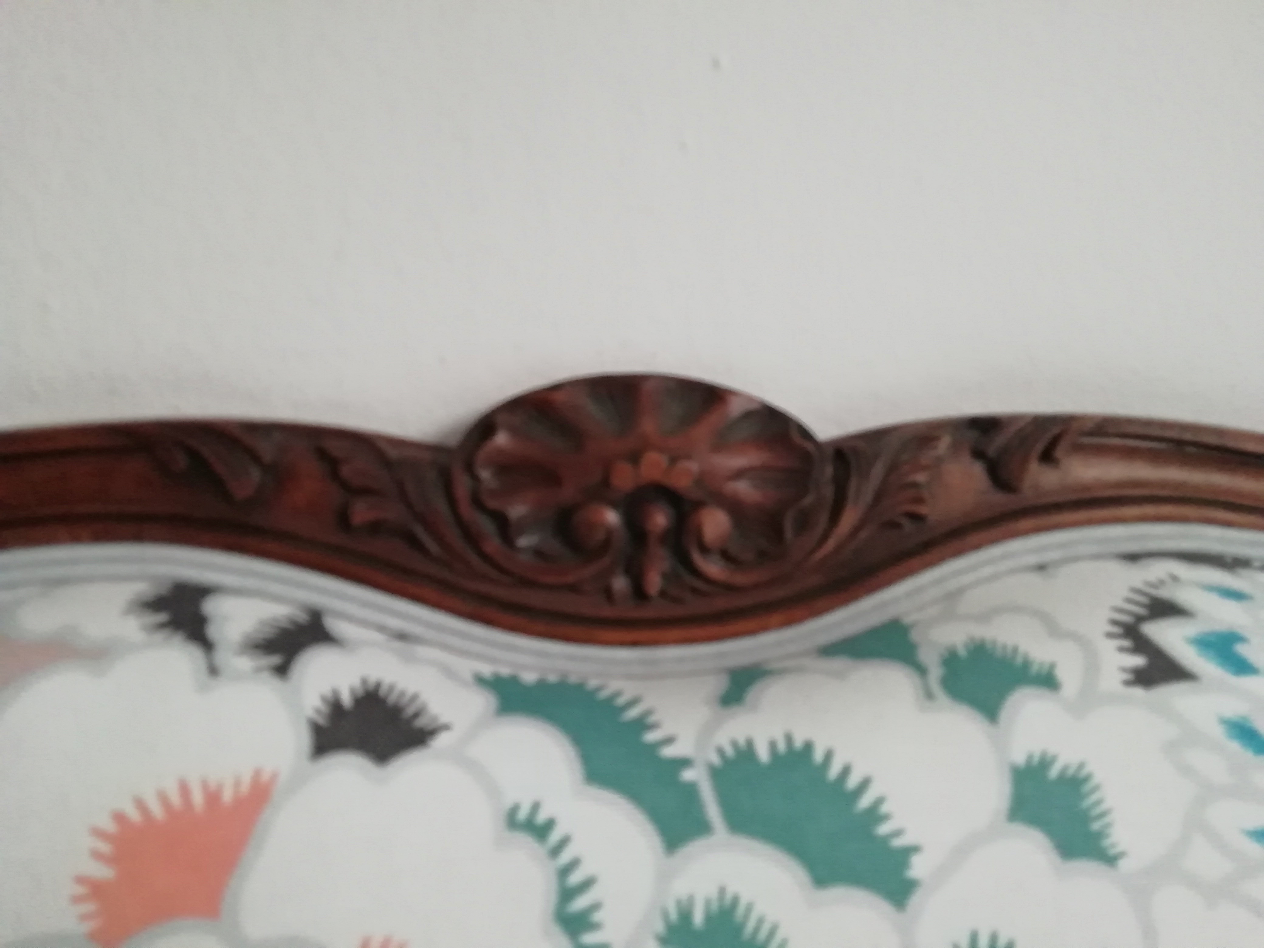 Antes y después de una antigua cama estilo Luis XV