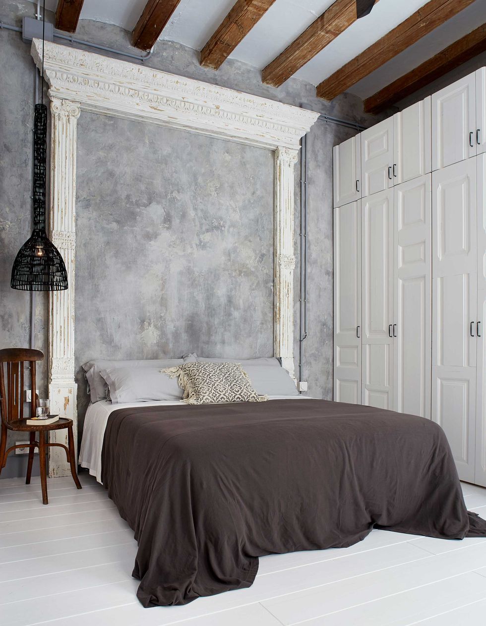 Un  piso de estilo atemporal y aire mediterráneo