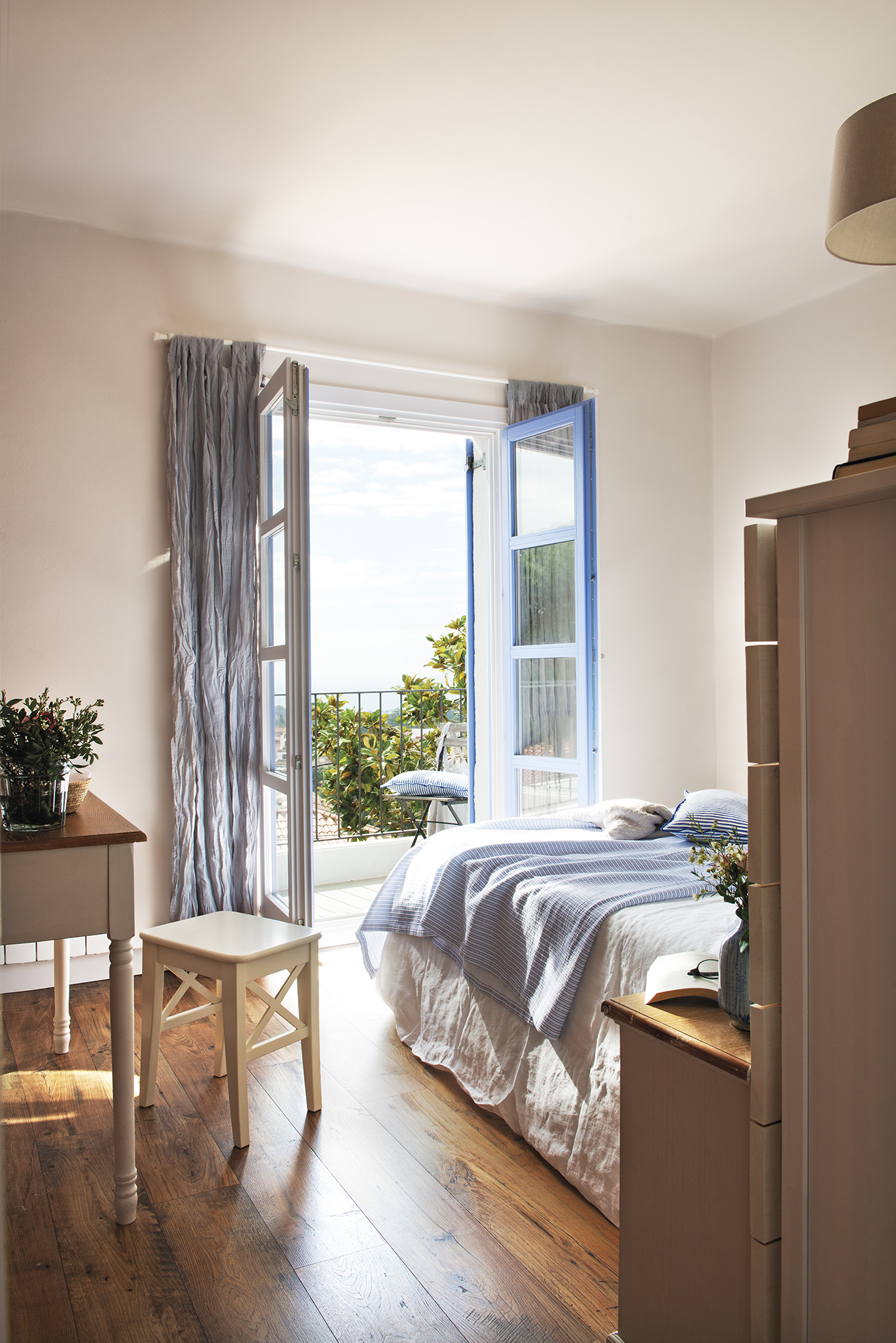 Una casa en el compo con vistas al mar