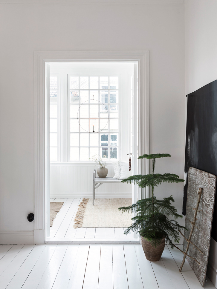 Una casa nórdica vestida para Navidad