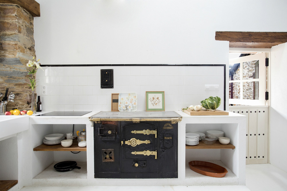 Una casa rural restaurada con un entorno único