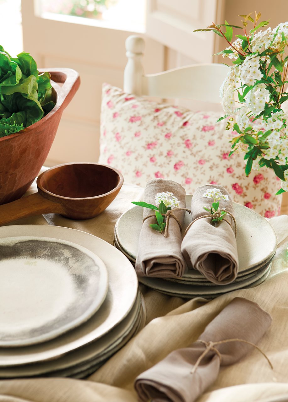 Una masía renovada de estilo rústico actual