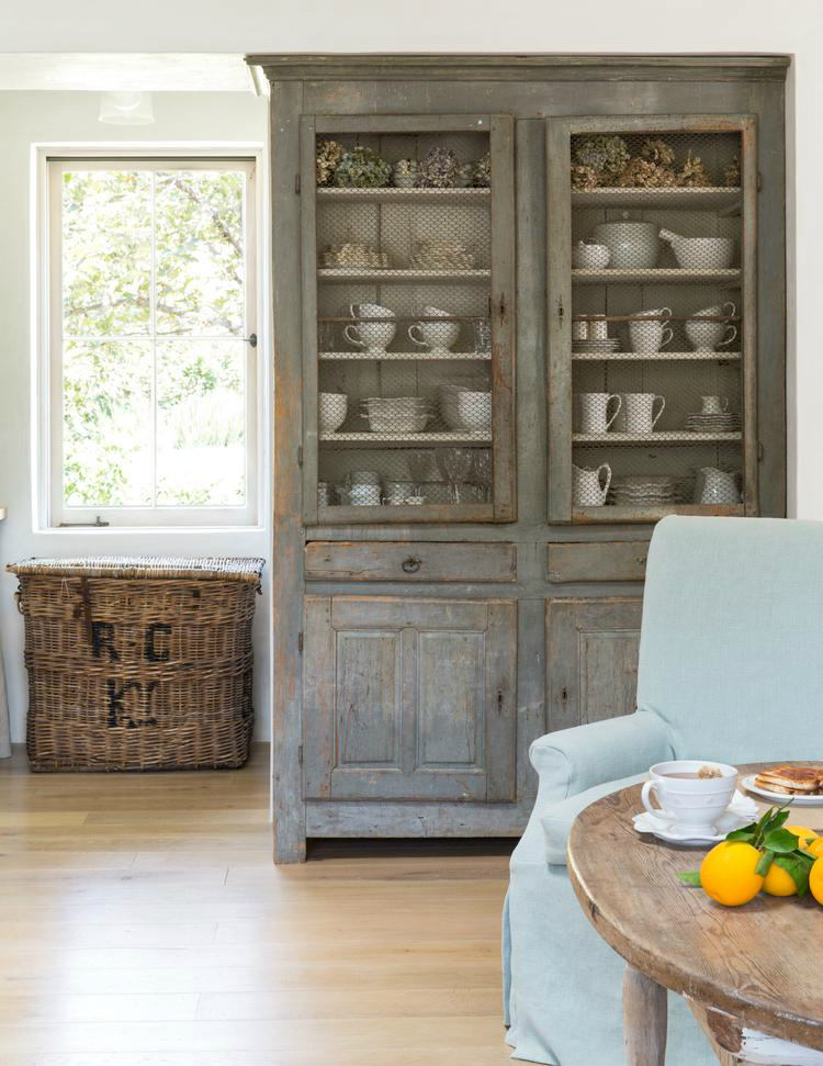 Casa de estilo mediterráneo con un aire chic