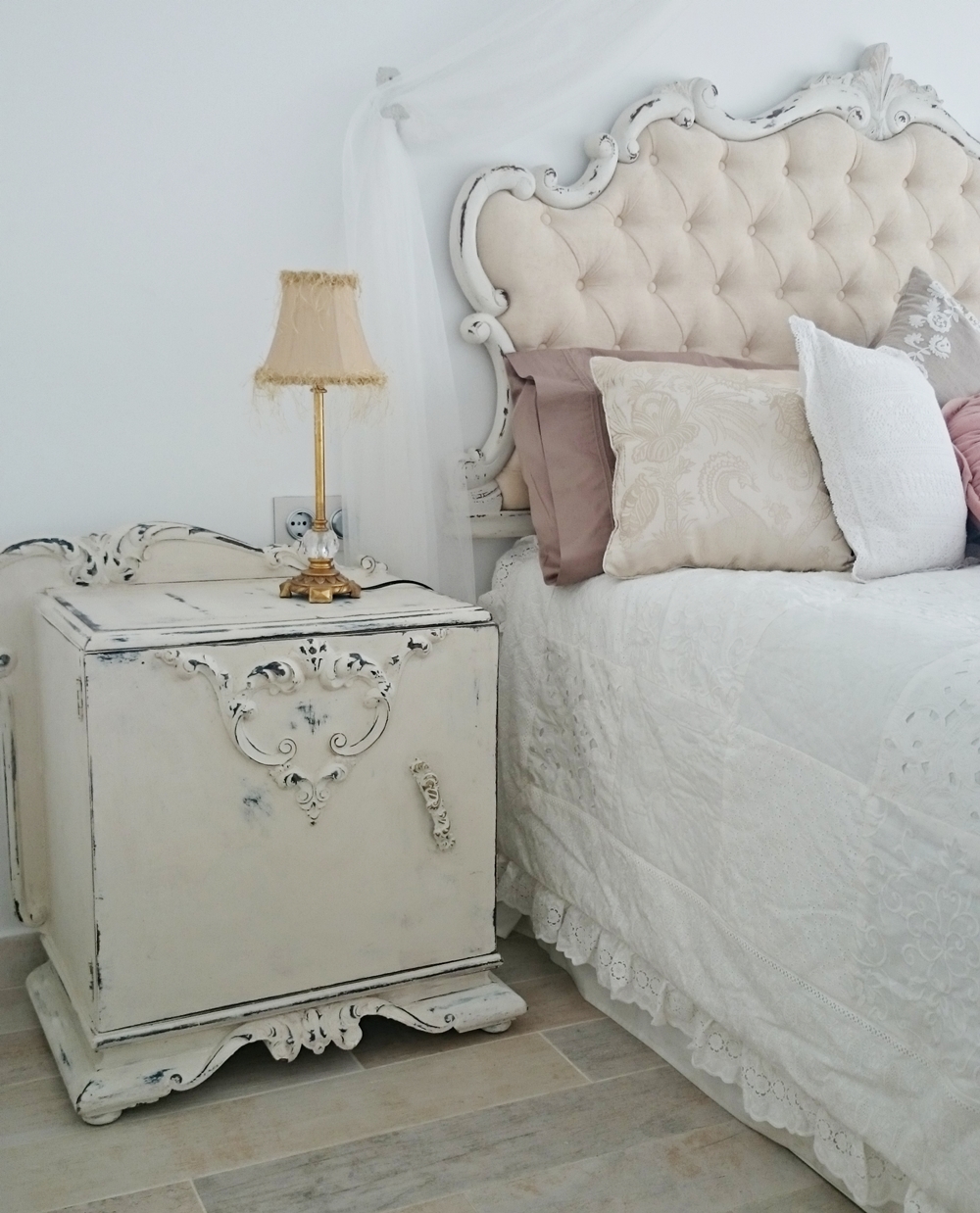 Un piso con decoración personalizada estilo shabby chic