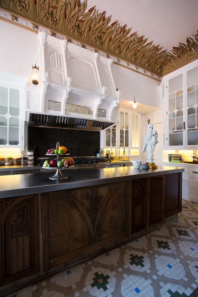 la impresionante casa modernista de un diseñador de interiores