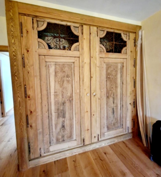 armario empotrado con puertas antiguas reforma