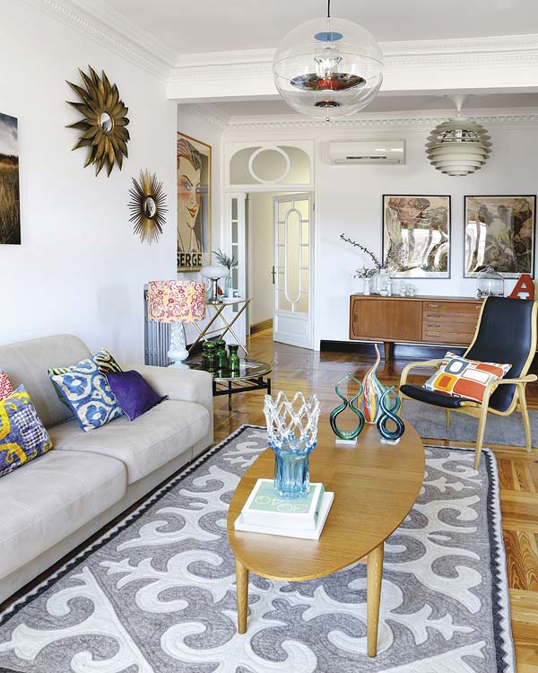 un piso alegre y colorido