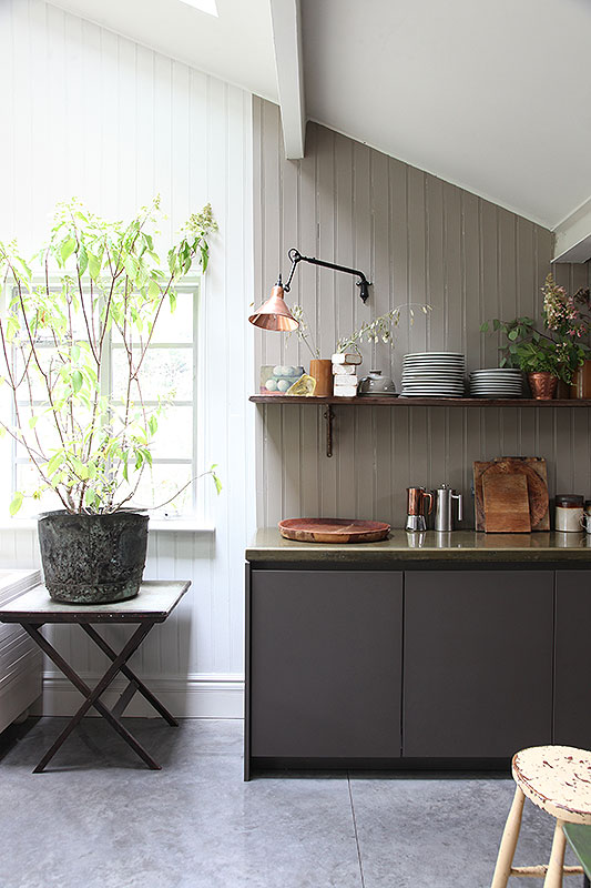 Una bucólica casa inglesa estilo vintage y toque chic 