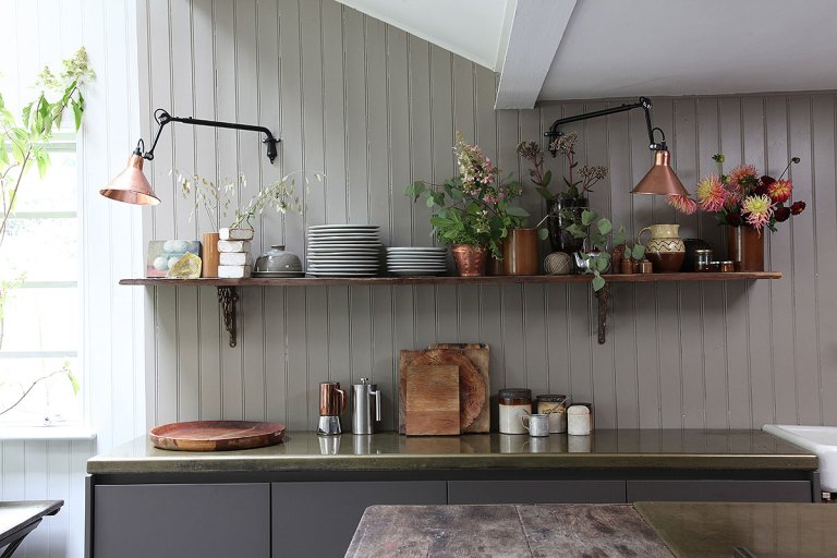 Una bucólica casa inglesa estilo vintage y toque chic 