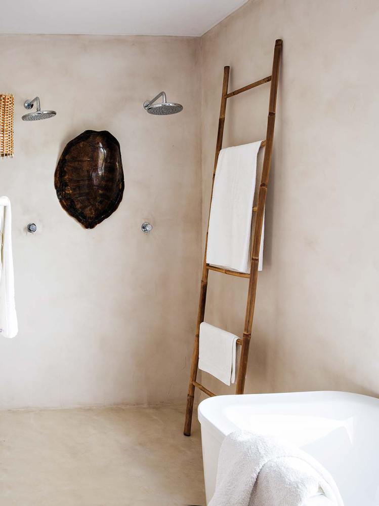 una casa en Ibiza con un estilo muy natural