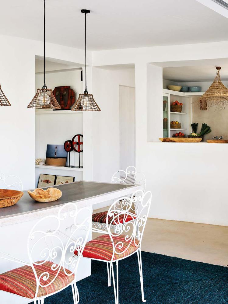 una casa en Ibiza con un estilo muy natural