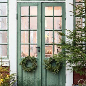Una casa nórdica vestida para Navidad