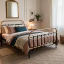 cama estilo retro en negro y dorado