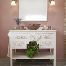 Mueble de baño blanco roto con cuatro cajones